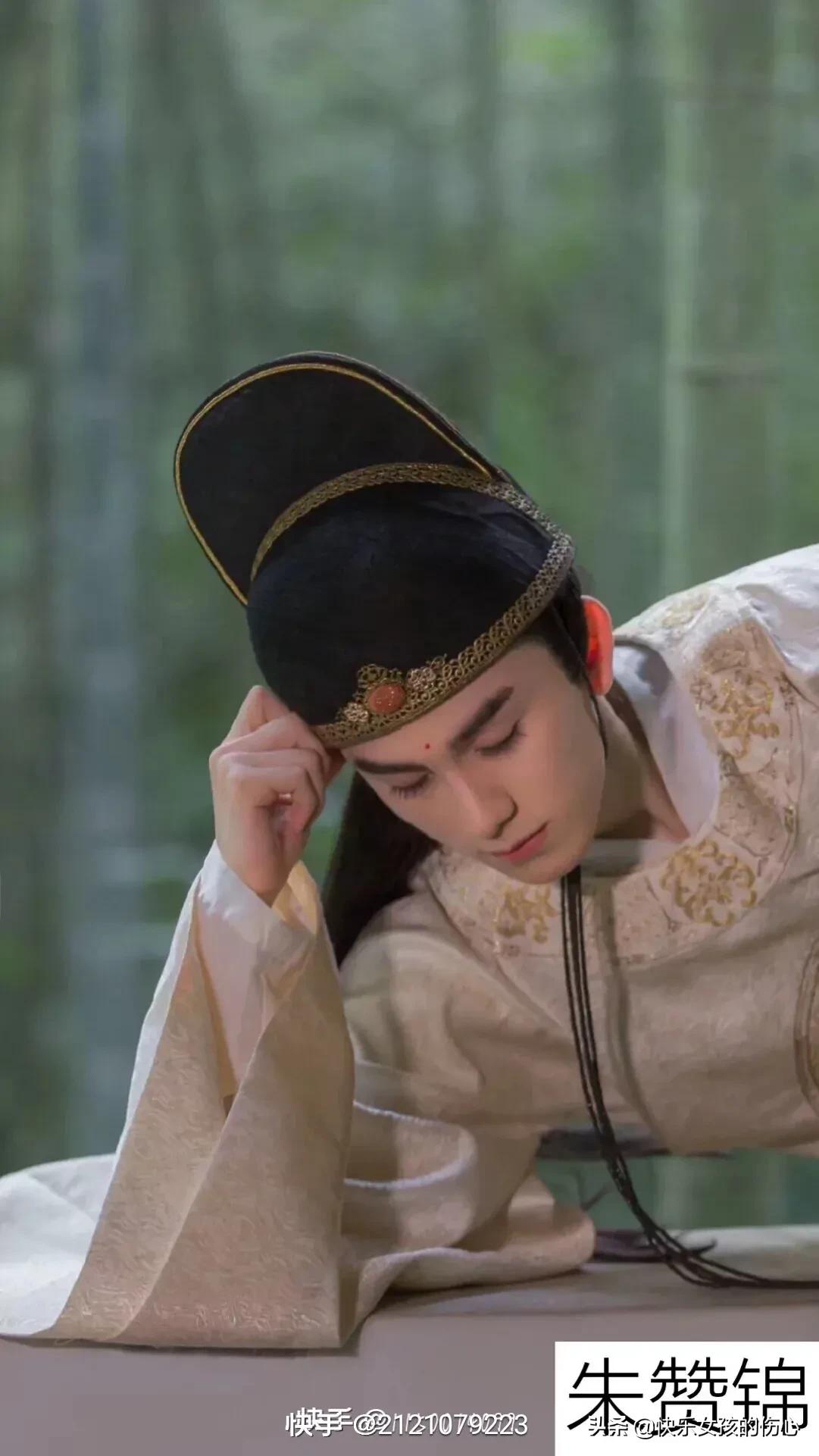 形容古代男子帅气有魅力的句子,描写古代男子气质优雅的句子