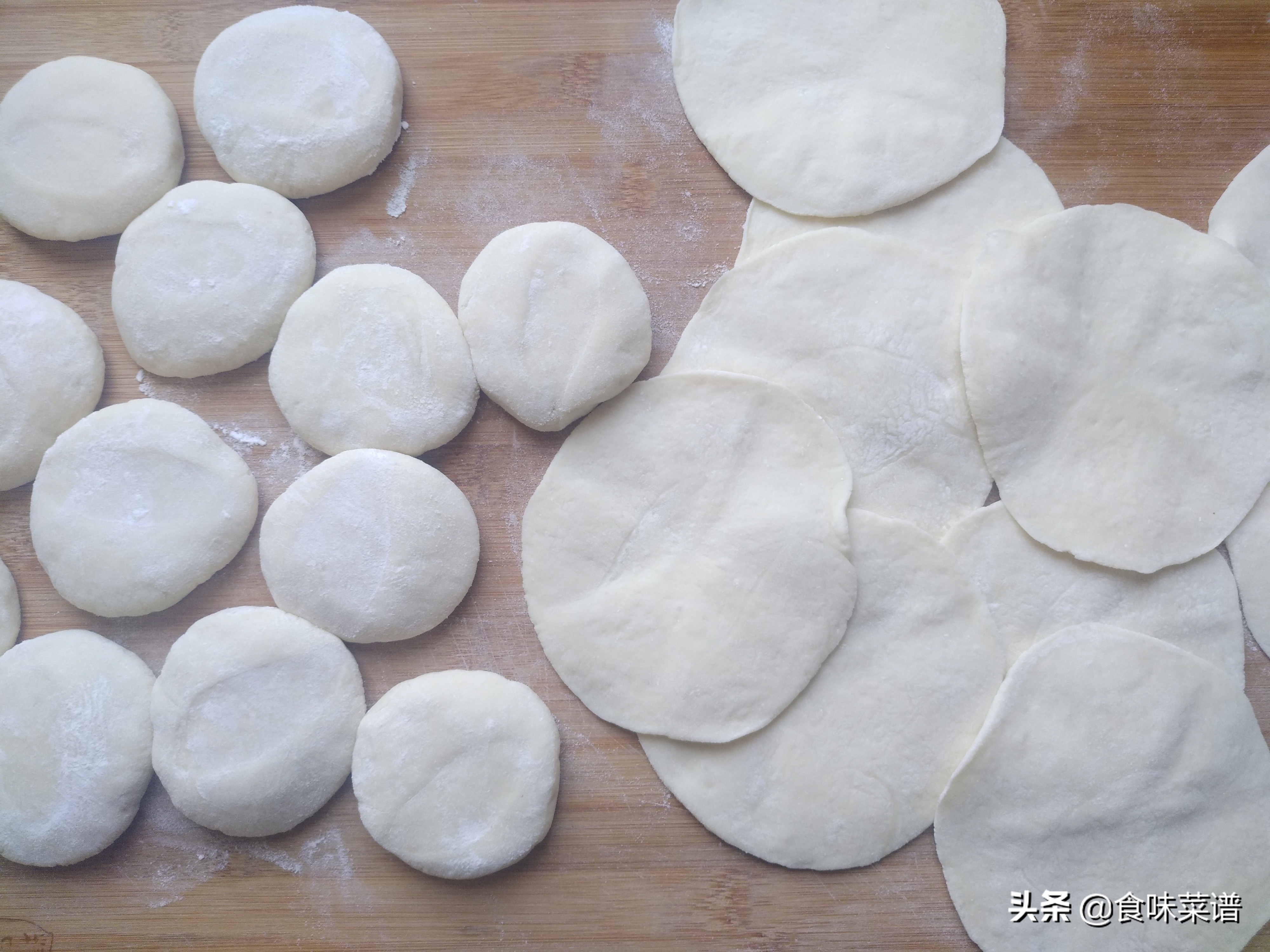 白菜肉包最好吃的做法，色香味美，松软不塌陷，原来做法这么简单