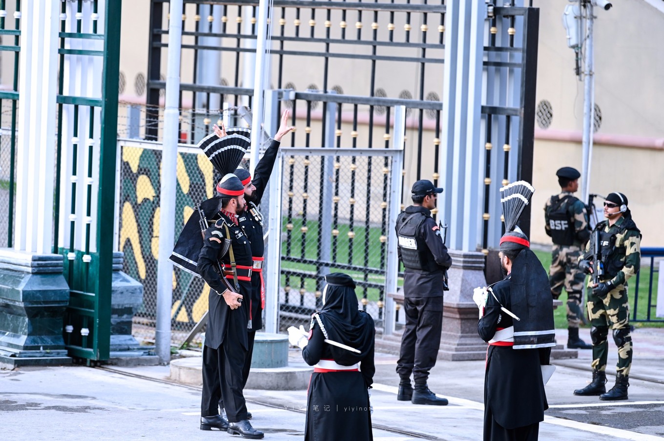 全世界最奇葩的表演,世界上最奇葩升降旗印巴