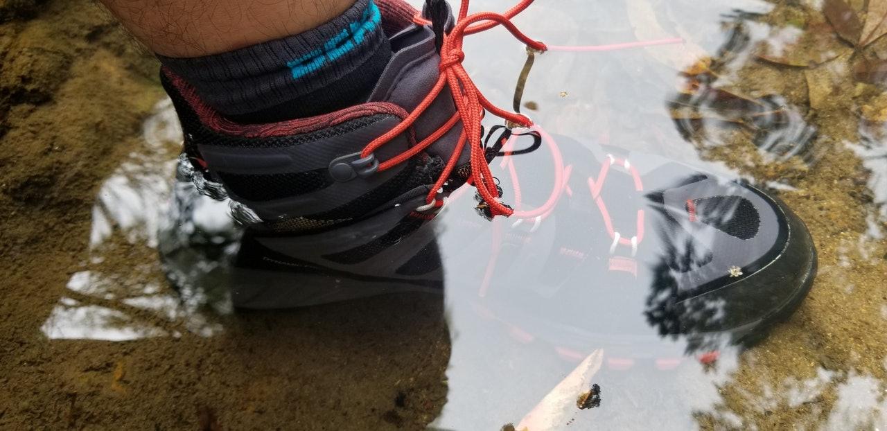 aku登山鞋属于什么档次,aku户外登山鞋