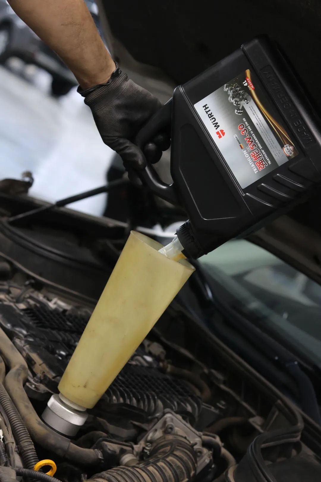 14年英菲尼迪g25拆车视频,英菲尼迪g25整备翻新