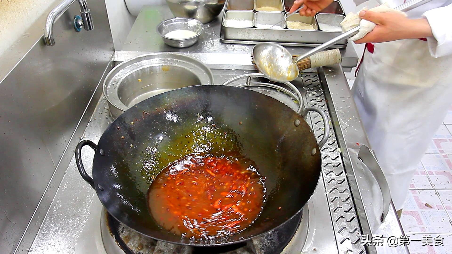 这才是水煮肉片正宗的做法,最好吃水煮肉片做法