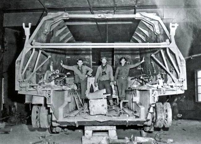 虎王坦克与二战最强*战野**火炮的集合体：探秘德国虎式自行火炮