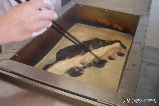 快速做油条的做法和配方的全过程,做早餐油条做法和配方的全过程