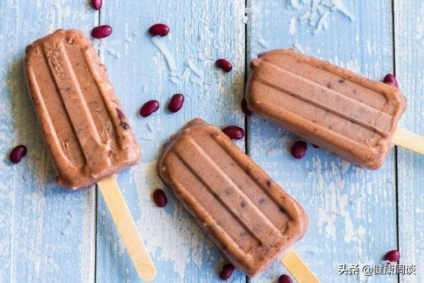 痛经喝白开水和红糖水效果一样吗,痛经是喝白开水好还是喝红糖水好