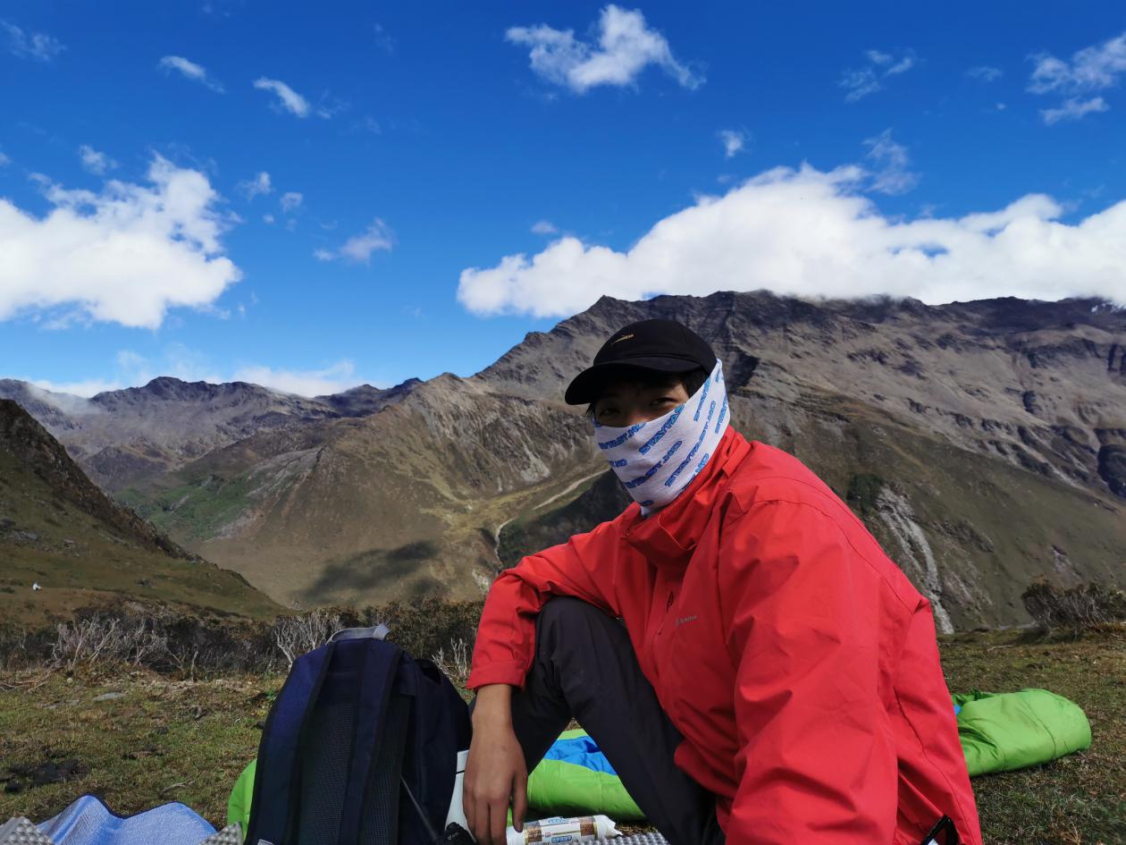 四姑娘山大峰登顶感受,四姑娘山二峰绝望坡有绳索吗