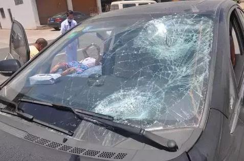 出去玩租车违章了怎么处理,五一出去租车