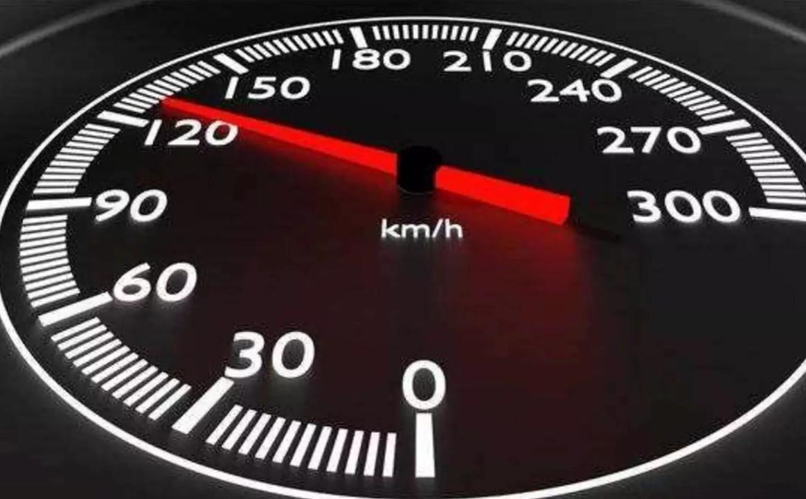 汽车仪表盘的时速和数字不符,为什么仪表盘上车速和档位不匹配