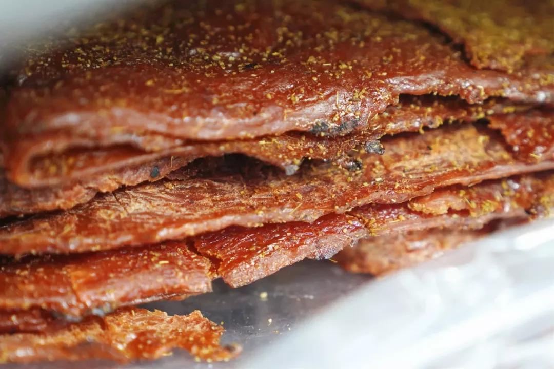 直端零食店“老巢”！好逛到两只手都拿不下