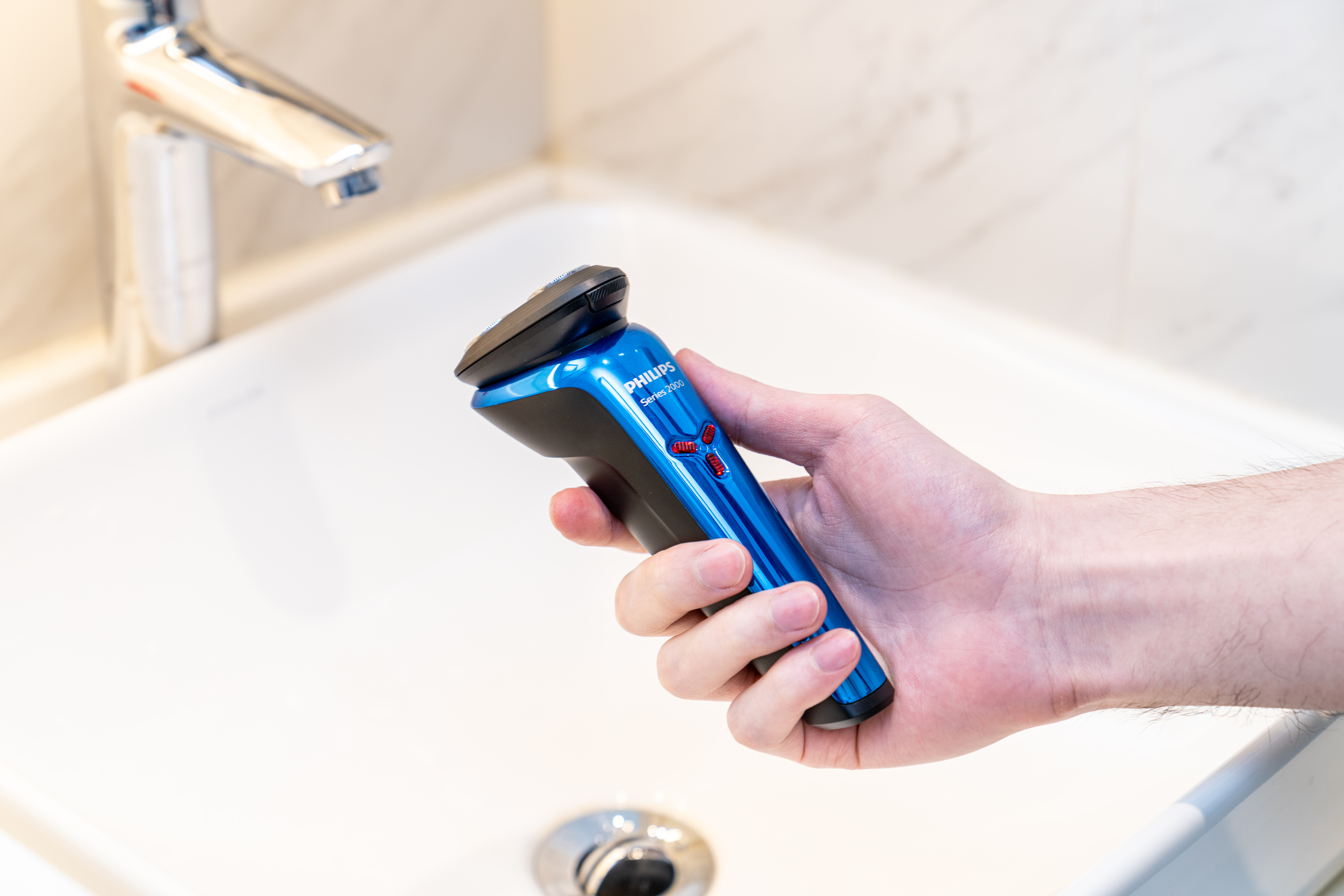 飞利浦剃须刀s2303几瓦,飞利浦电动剃须刀s2308