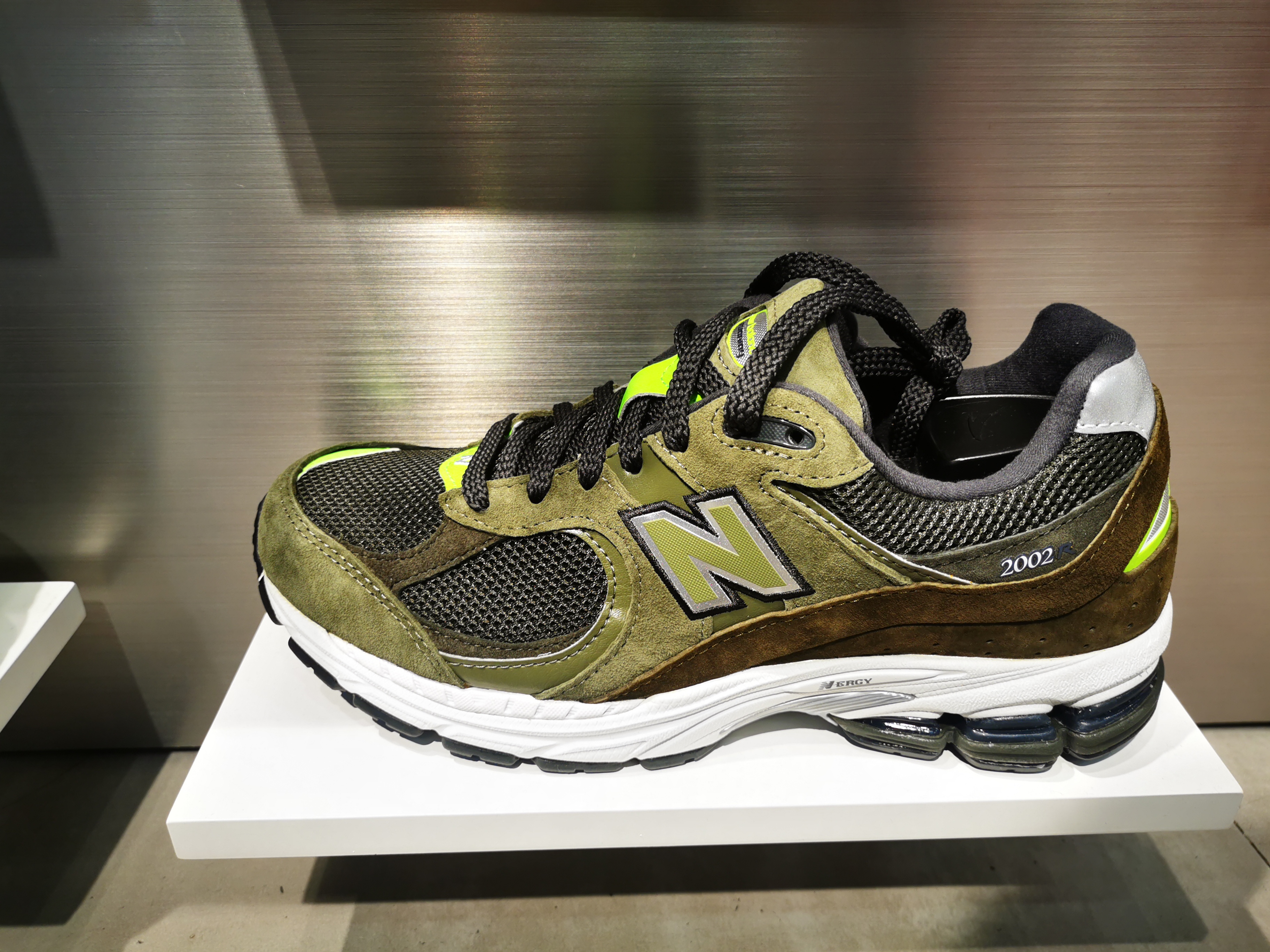 newbalance2002r麂皮复古蓝米白,好看的newbalance外套