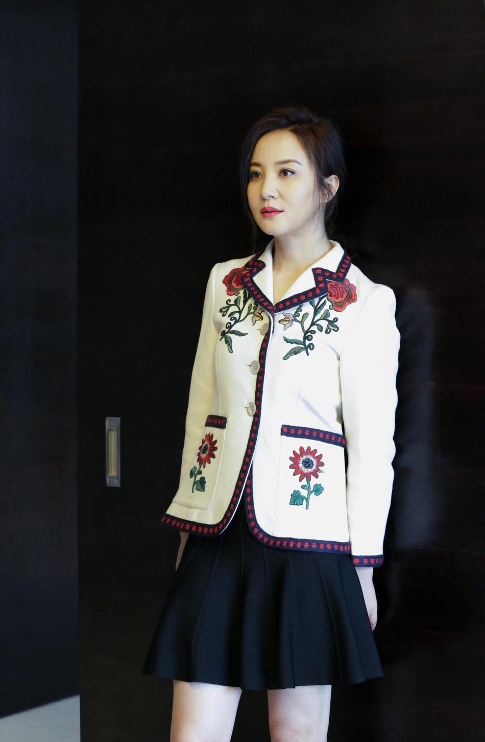 陶虹穿衣搭配图片,陶虹50岁减龄穿搭