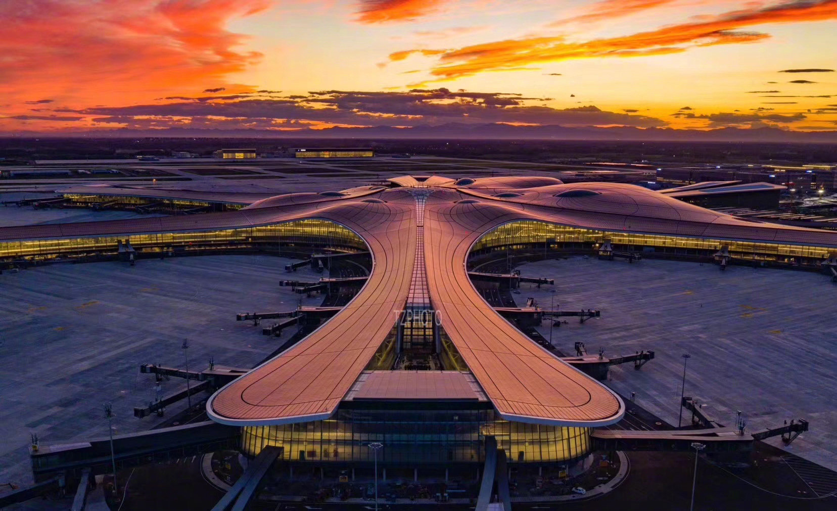 创造多项世界纪录,创造了十大让世界惊叹的奇迹