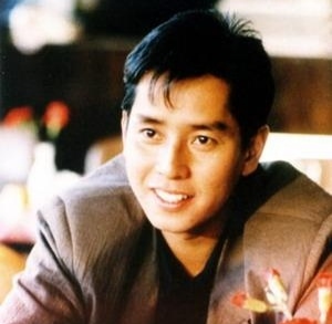 谭咏麟的两位妻子及孩子,71岁谭咏麟被曝出轨女粉丝