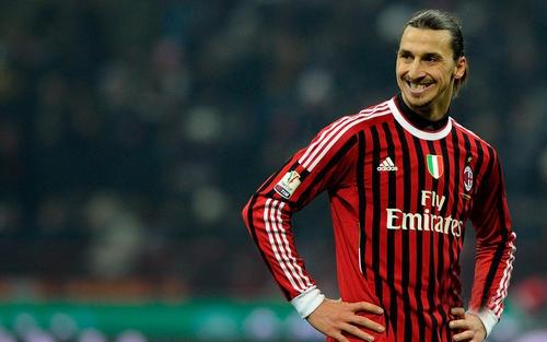 伊布阿德里亚诺配合,阿德里亚诺和伊布哪个天赋高