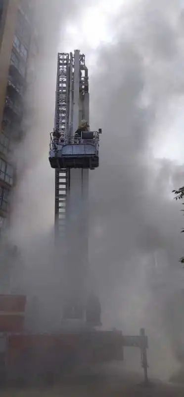 紧扣实战夯基础，苦练本领促提升--徐州市消防救援支队举高消防车驾驶员培训纪实