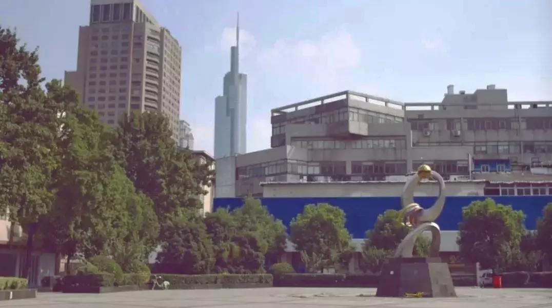 我知道，那条湖南路，就像青春一样回不来