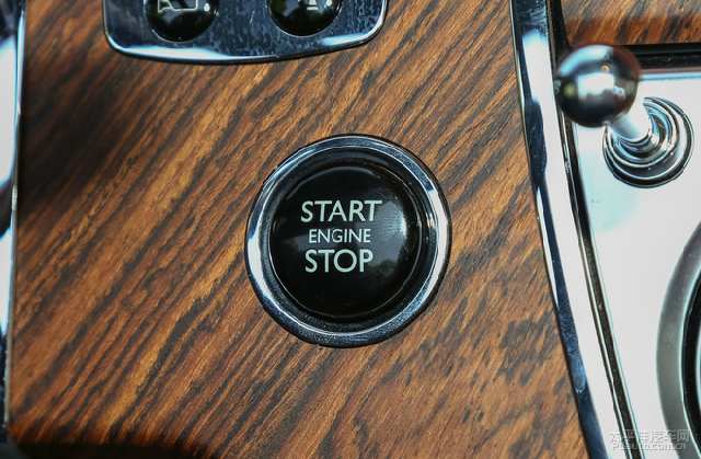 试驾劳斯莱斯曜影2020款,试驾劳斯莱斯幻影2022新款