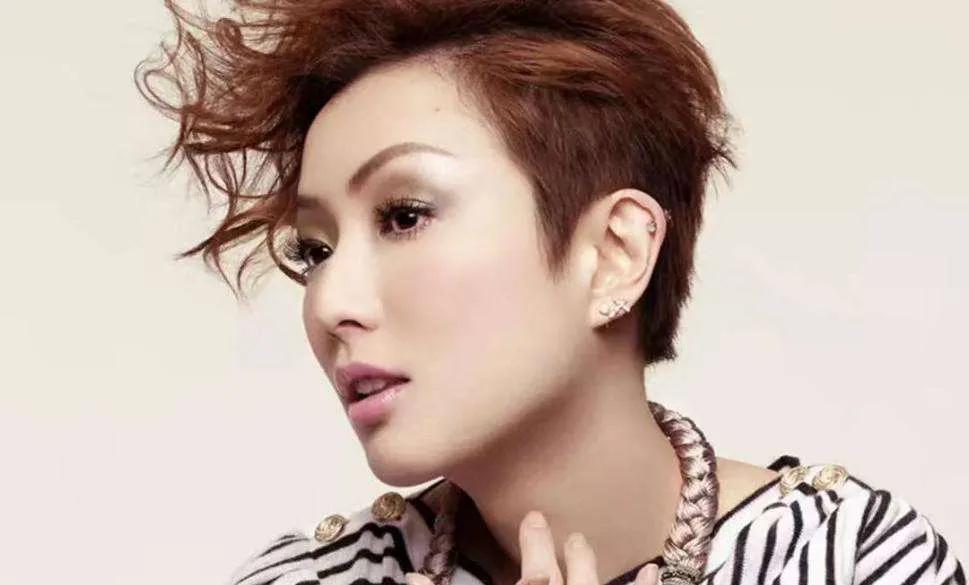 郑秀文和杨千嬅很像,像郑秀文