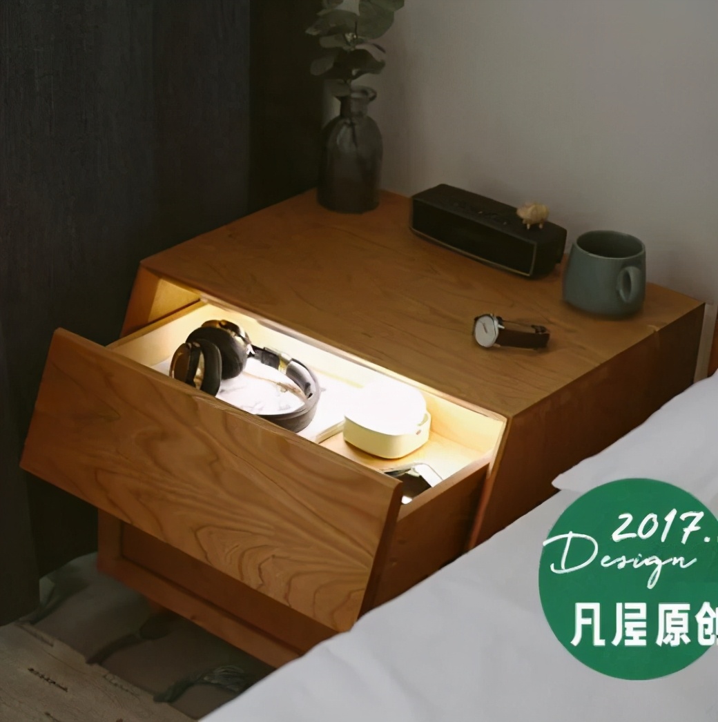 扔掉鸡肋床头柜,扔掉床头柜空间立马变大