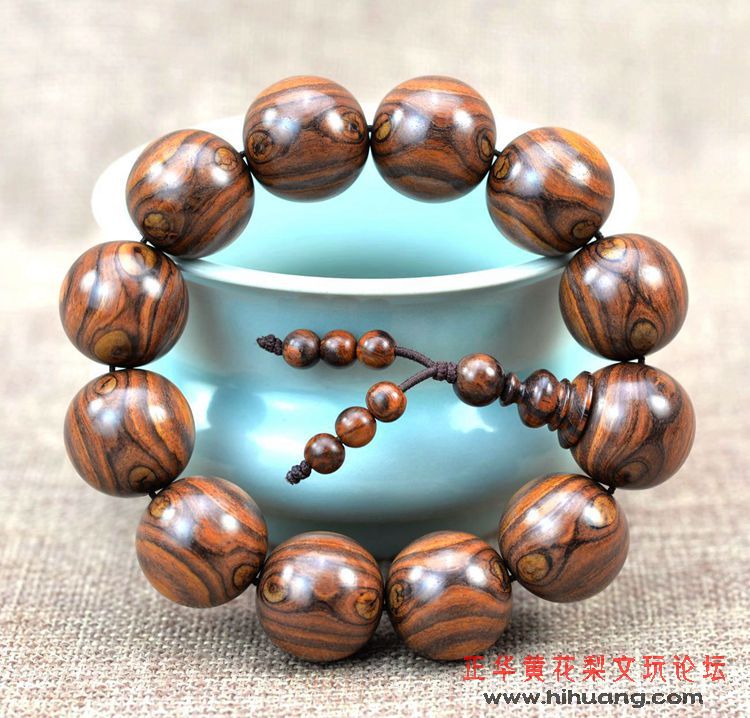 鉴别黄花梨的视频,鉴别海南黄花梨最简单方法如下