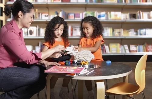 女生开什么店好投资小,女生创业开什么店容易赚钱