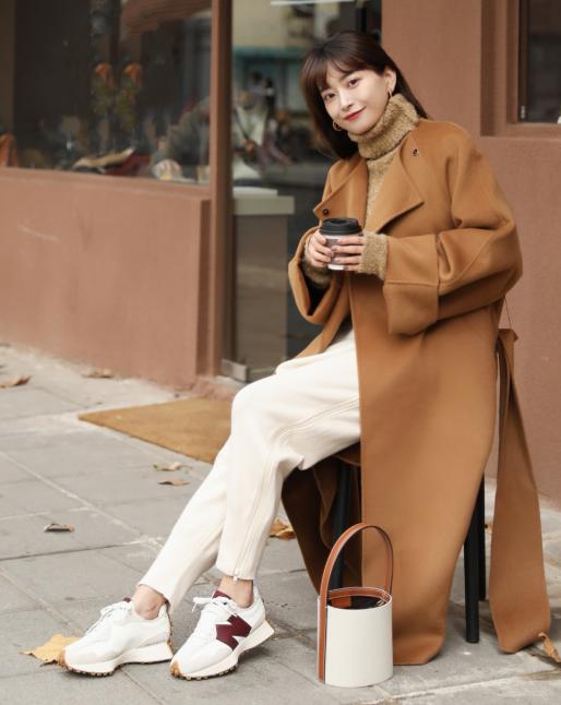 驼色灰色黑色呢大衣哪个更显白,大衣很显白的五个颜色你都了解嘛