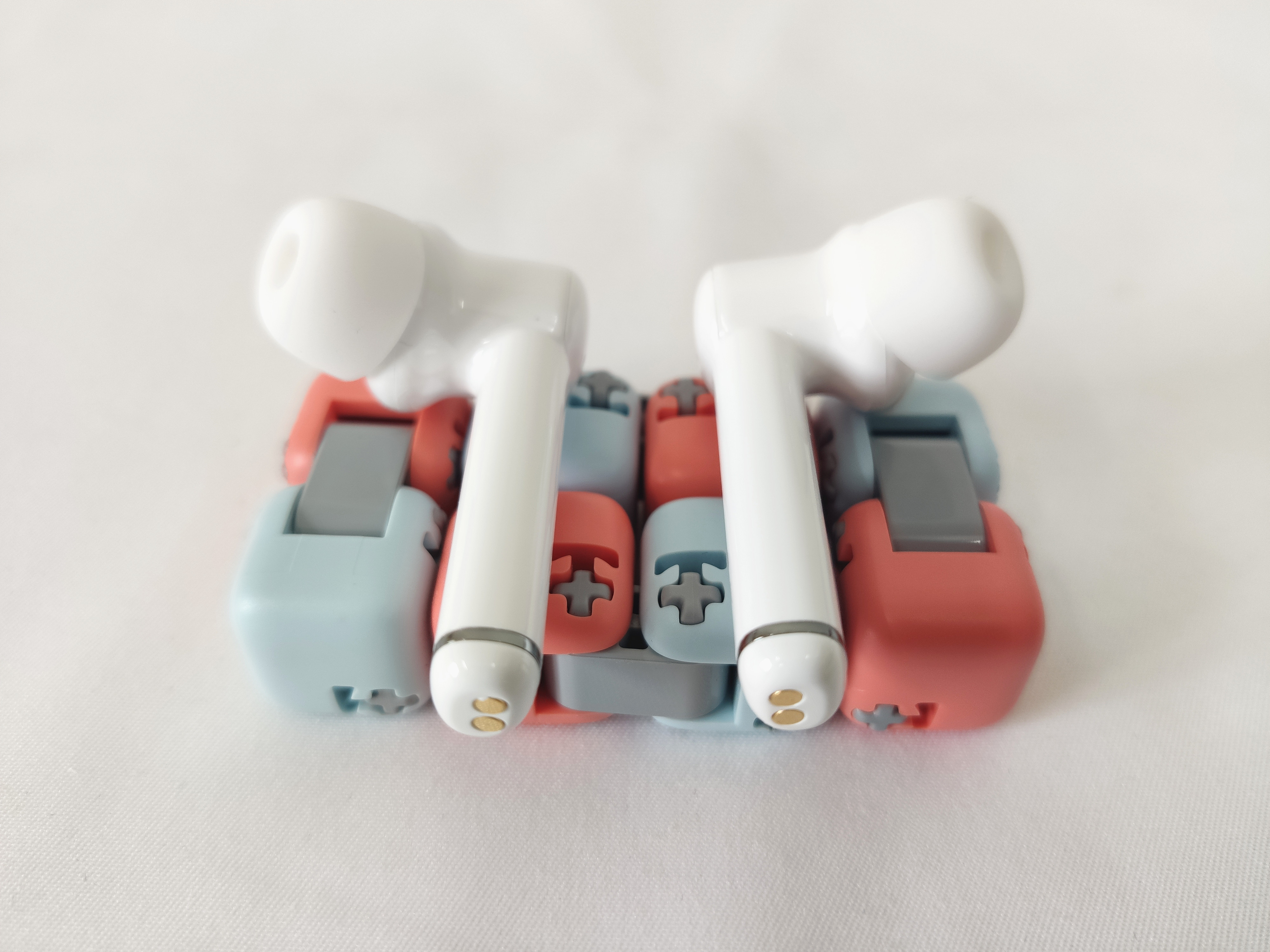 戴着蓝牙耳机打电话别人听不清,通话降噪蓝牙耳机不入耳