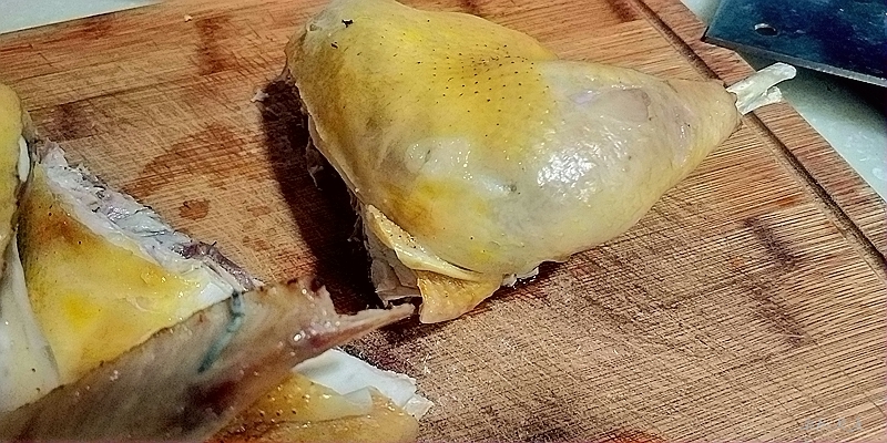 炖鸡只需加入这一味料香气四溢,怎样炖鸡好吃又简单不柴