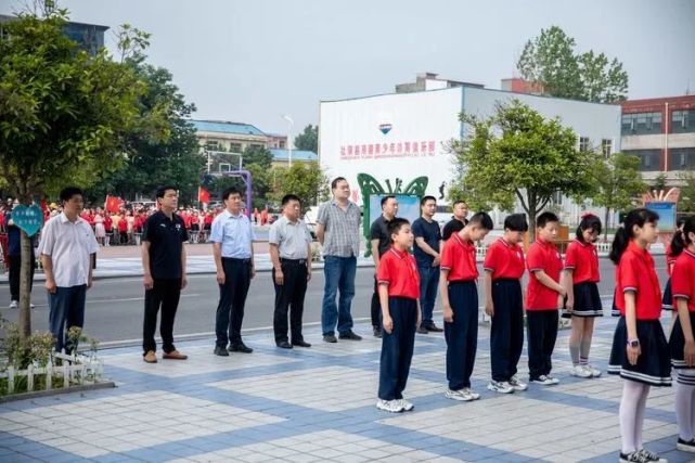 河镇中心小学少年先锋队入队仪式,思源实验学校少先队入队仪式