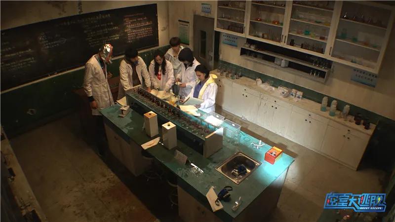 BM、Bearbrick、密逃、百景图：你根本不懂年轻人