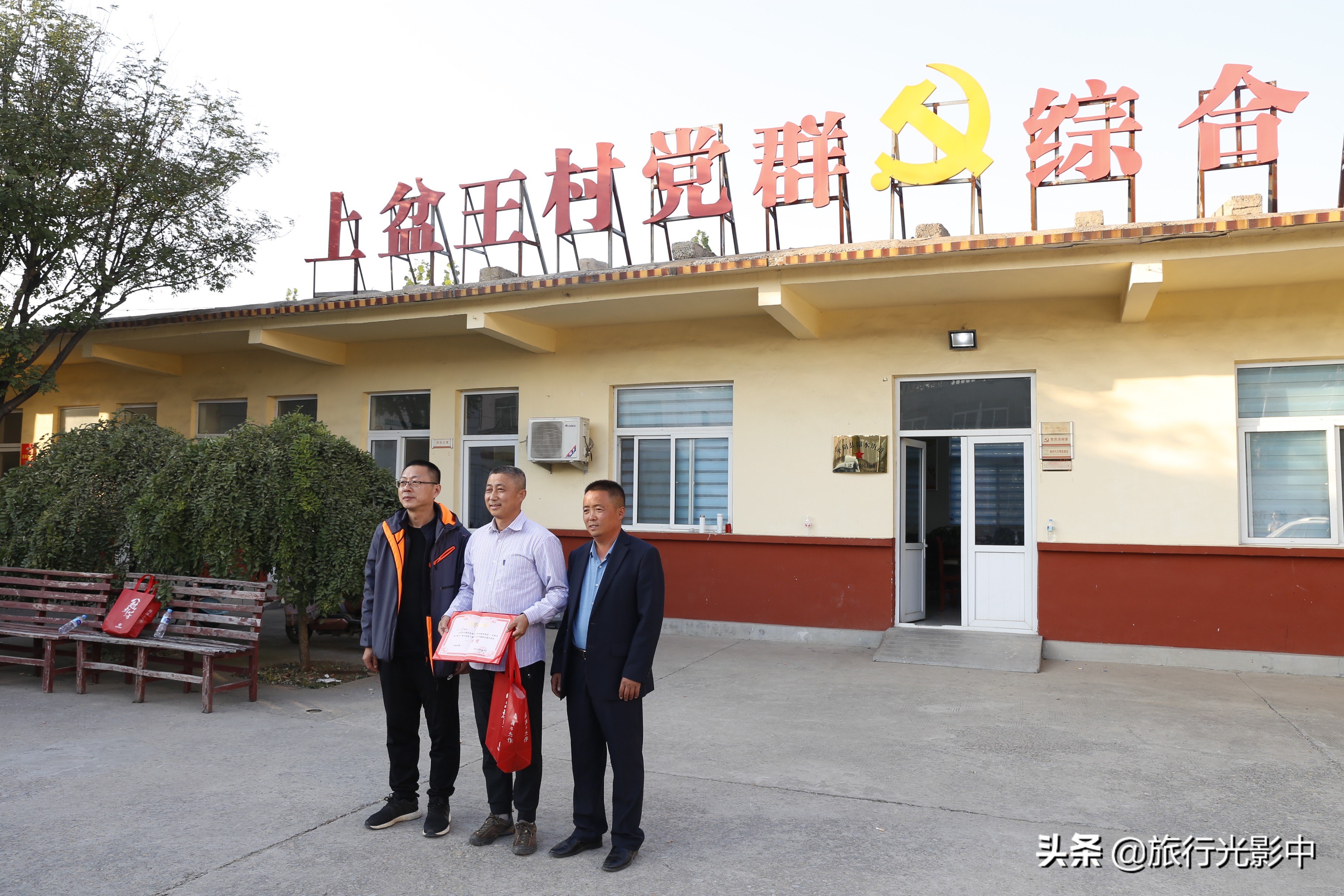 济南顶级摄影大咖,用镜头告诉你盆王菊花有多美