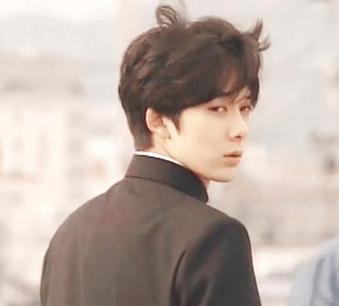 他是世纪美少年，她帅到掰弯无数小姐姐，相恋10年不婚的神仙眷侣