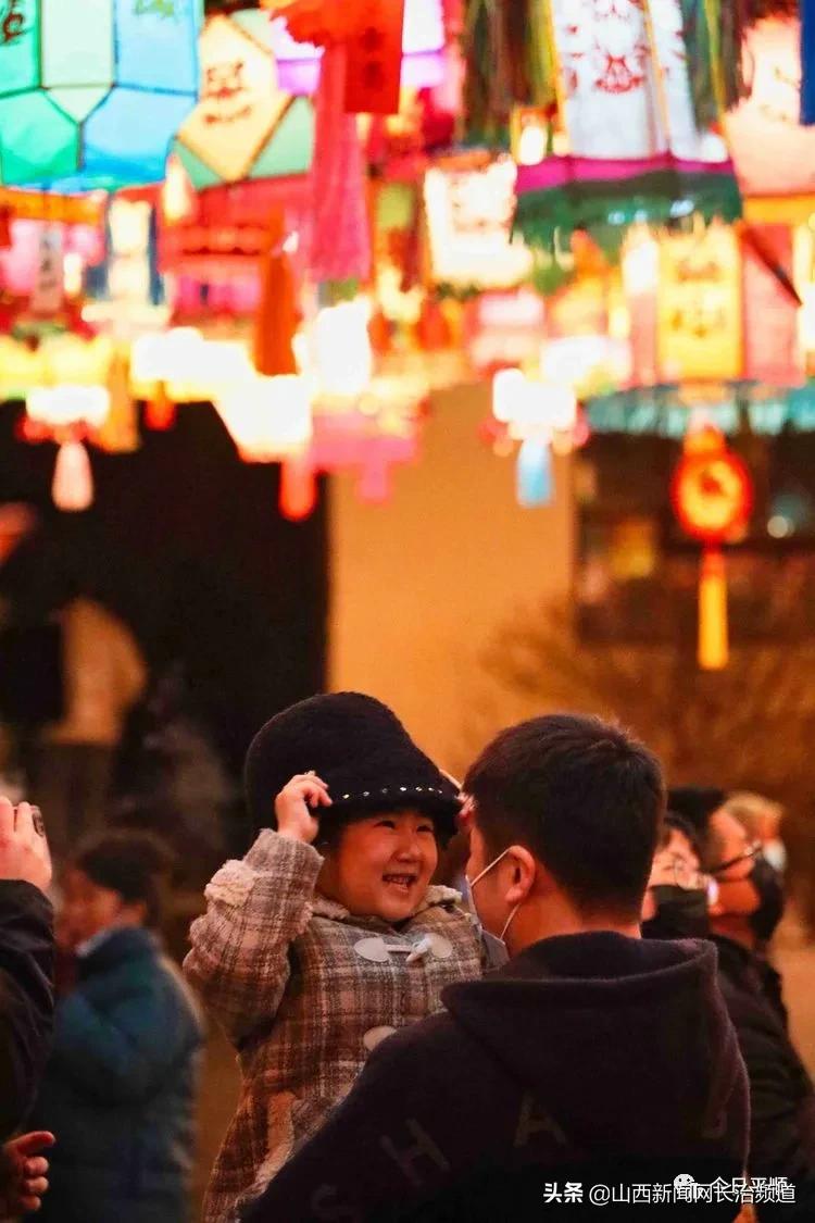 平顺县：花灯庆丰年点亮好光景