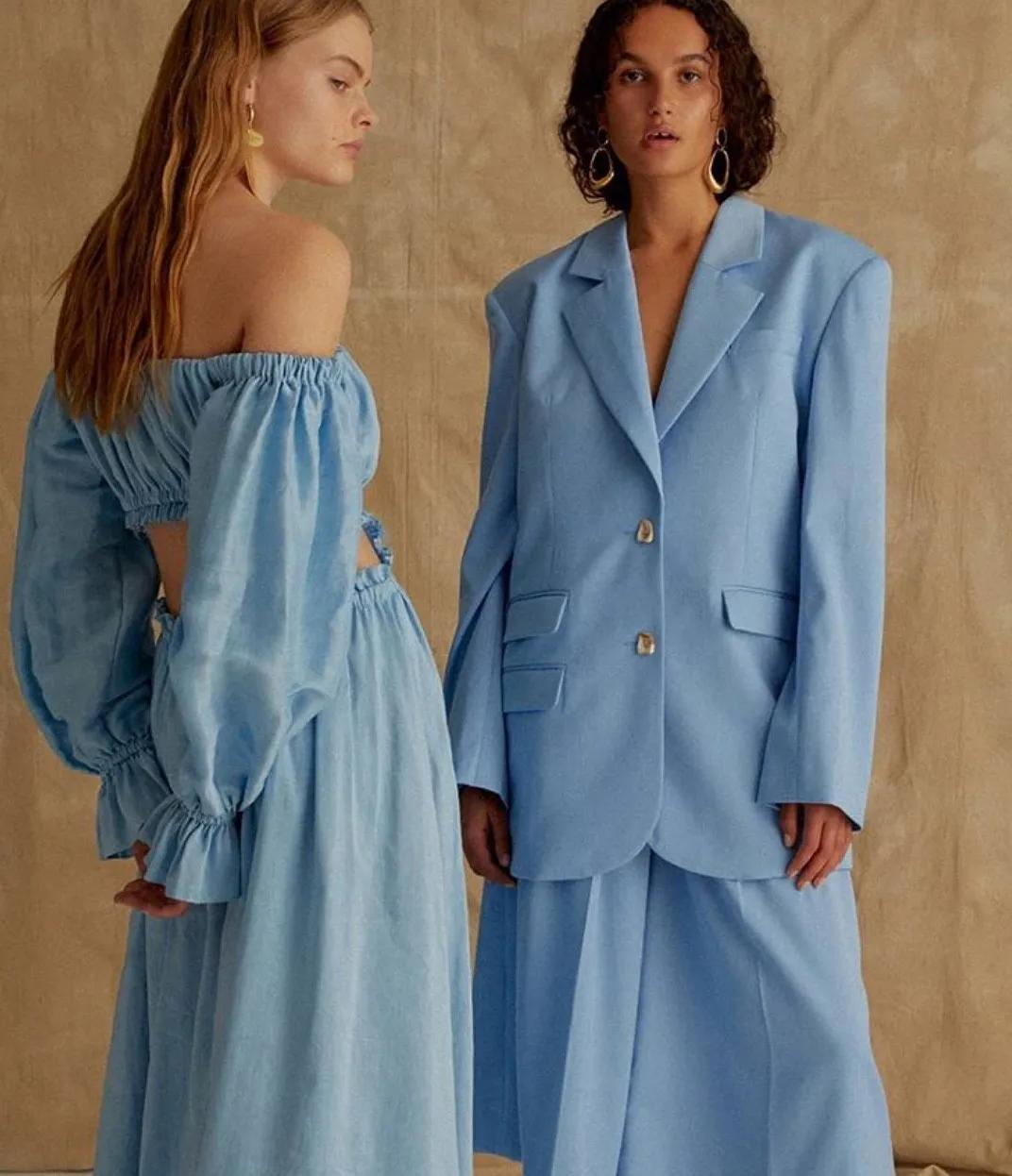 一套西装又正式又休闲,30-35岁女性春季穿搭西装