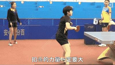 讲解平高球技术动作,高手杀球慢动作