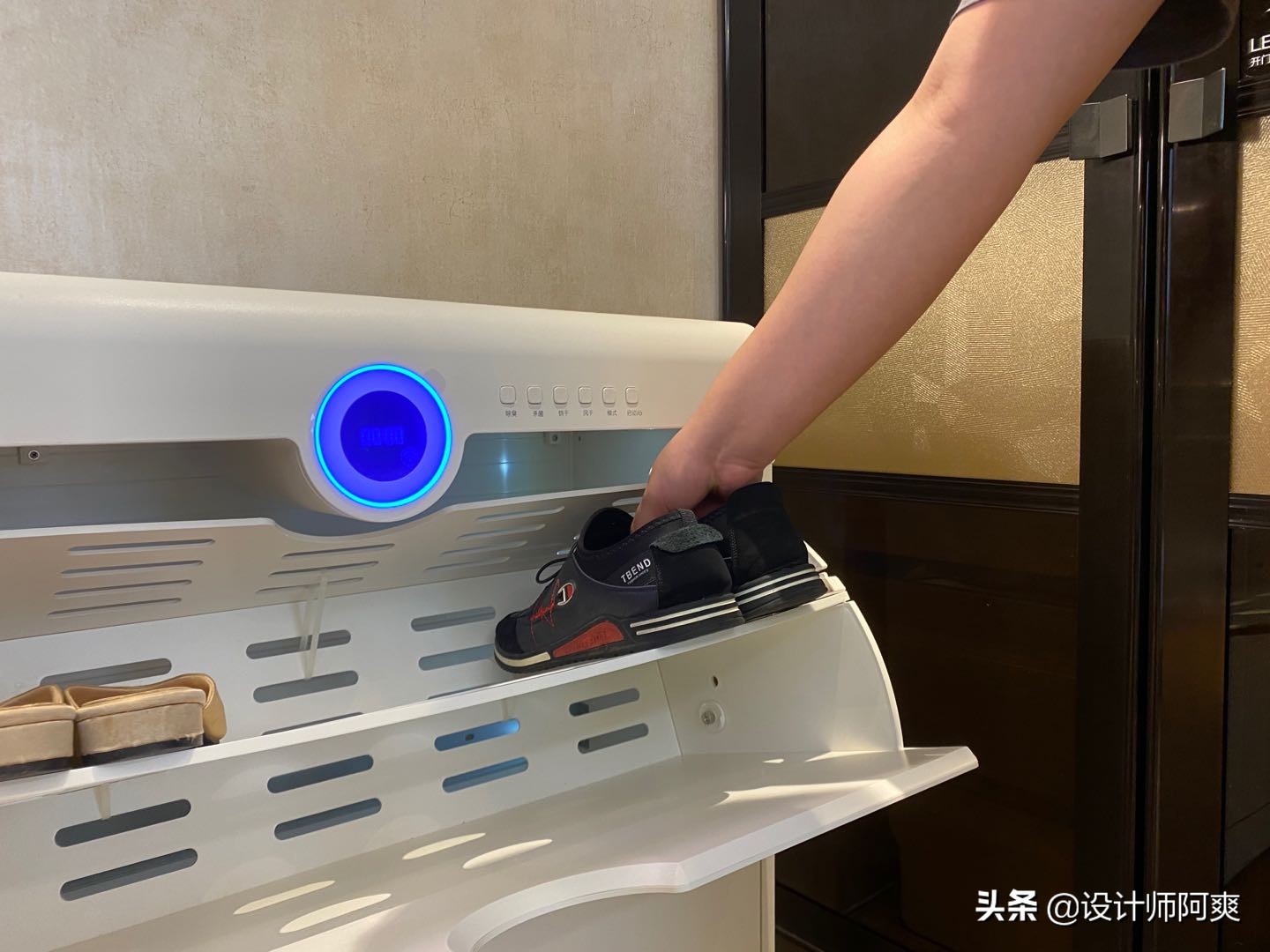 鞋柜除湿除臭机是不是智商税,鞋柜是不是智商税