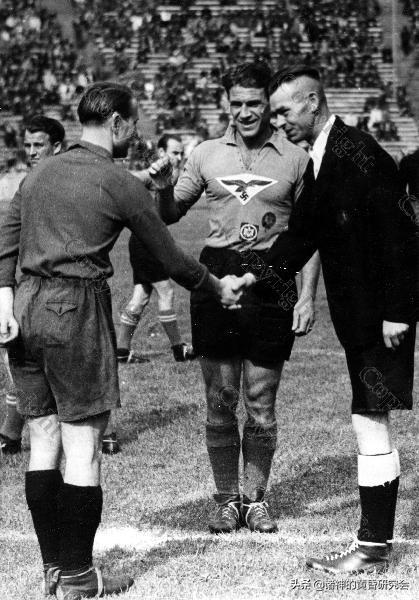 钩十字下的绿茵场：第三帝国足球往事