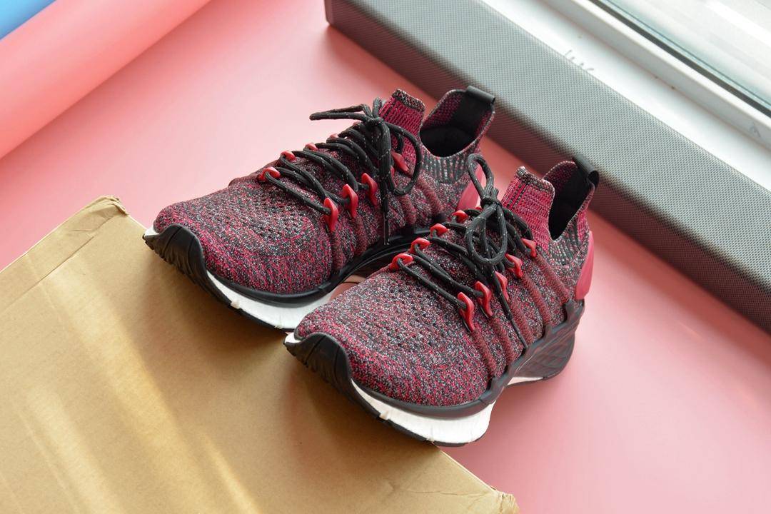 米家运动鞋4代和3代有什么区别,米家云弹运动鞋