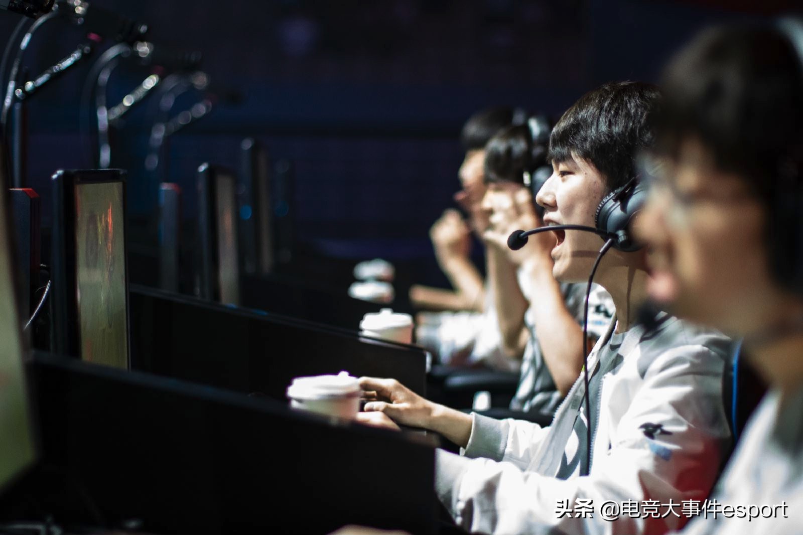 管泽元解说rngtes,lpl解说管泽元和娃娃去哪了