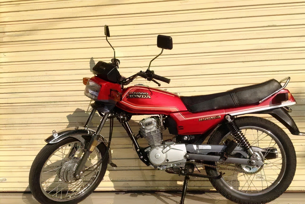 辐条轮毂摩托车,好的摩托车为什么轮毂还是辐条的