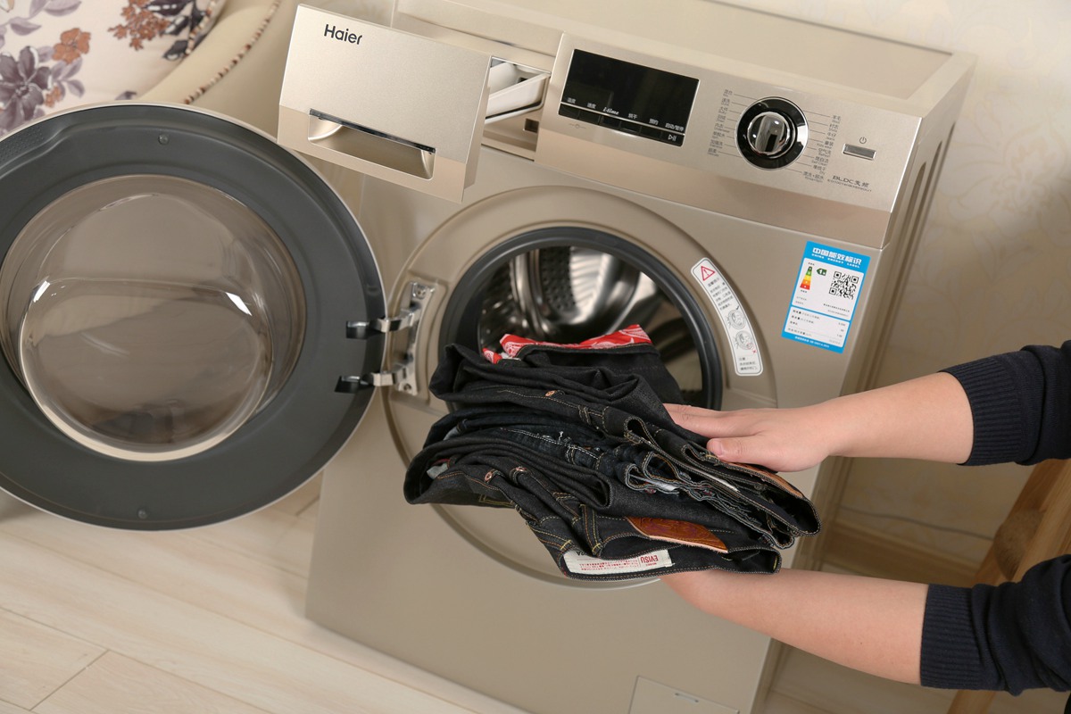 晒衣不爱干,水洗伤面料?不妨看看这台海尔微蒸汽空气洗洗衣机