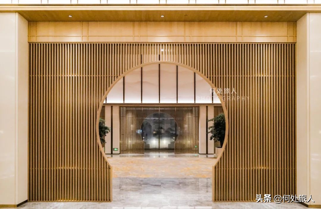 鍖椾含鐜悆褰卞煄鍝堝埄娉㈢壒涓婚閰掑簵,鍖椾含鐜悆褰卞煄閰掑簵娴嬭瘎