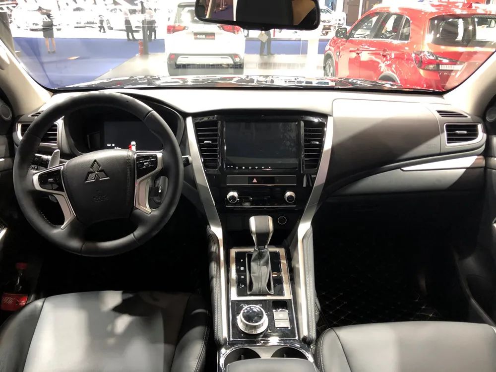 帕杰罗劲畅2020款和汉兰达哪个好,帕杰罗劲畅2020款acc自适应巡航