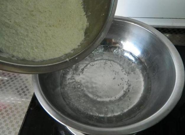 炸糖糕总是开裂是怎么回事,炸糖糕老是炸裂怎么补救