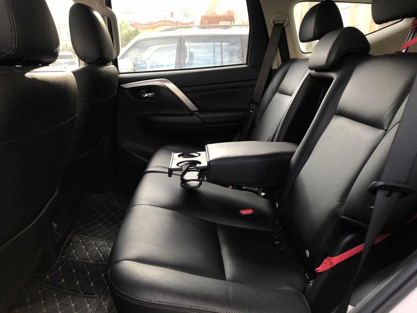 全地形越野车极限越野,全地形三菱帕杰罗