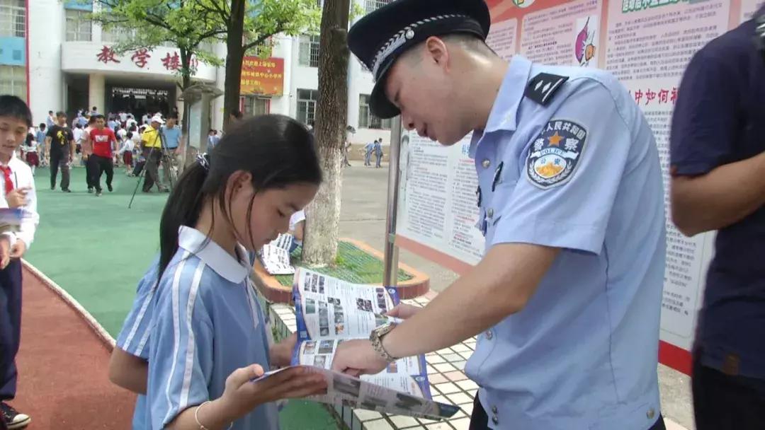 【围观】怀集县“武术六进”暨禁毒宣传教育活动走进怀城镇中心小学|怀集城南中学“第六届校园...