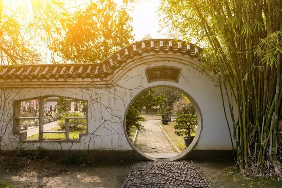 夏日清凉唯美诗词,100句美到窒息的夏日诗句