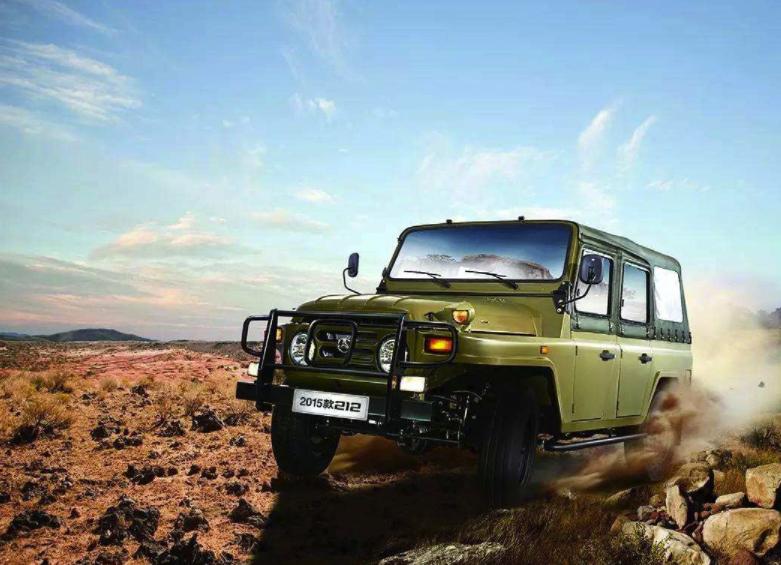 军队款式的吉普车,部队新式军车