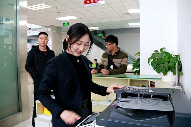 青岛各级办事大厅、服务窗口今起提供免费复印打印传真服务